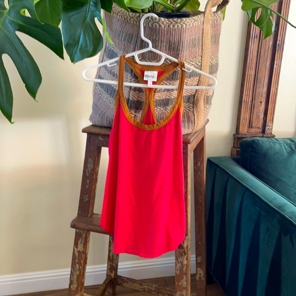 Red Razorback tank top with tan straps.